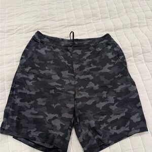 Lululemon Pace Breaker 9” Linerless Camo Gray Shorts